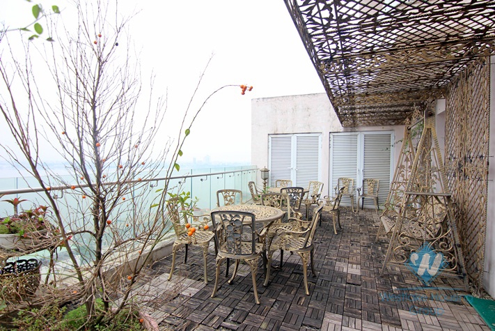 Luxury 03 bedrooms apartment with lake view for rent in Gold Westlake Building, Tay Ho district 